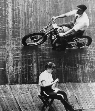 Tornado Smith and Lady Knitting